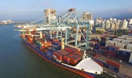 No recente debate acerca da privatização do Porto de Itajaí, senadores de Santa Catarina mantiveram sua posição para o porto continuar sob autoridade pública