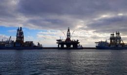 Companhias de perfuração offshore reativaram seus navios-sonda para retomar as atividades das plataformas, através de acordos com a Petrobras