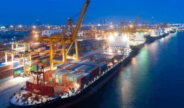 O Porto de Santos e os portos do Arco Norte estão crescendo na movimentação de carga no setor e são destaques na importação de fertilizantes
