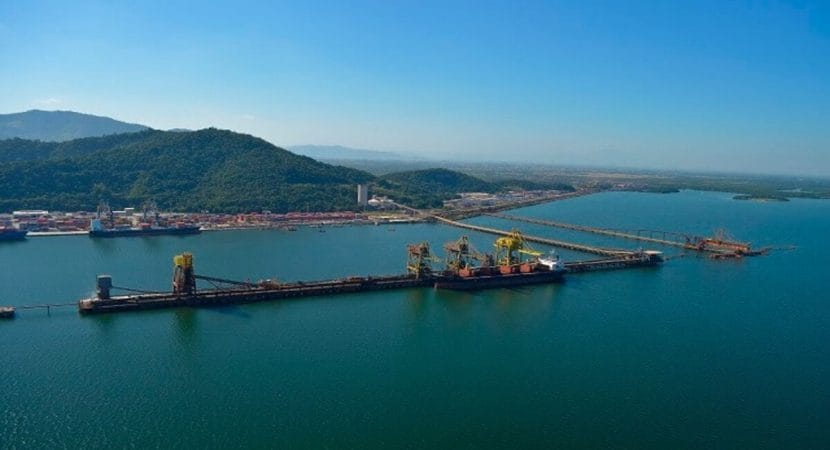 O Porto de Itaguaí e o Porto do Rio de Janeiro estão agora entre os 10 maiores portos em movimentação de carga no país, com grandes operações de exportação e importação, segundo a Antaq