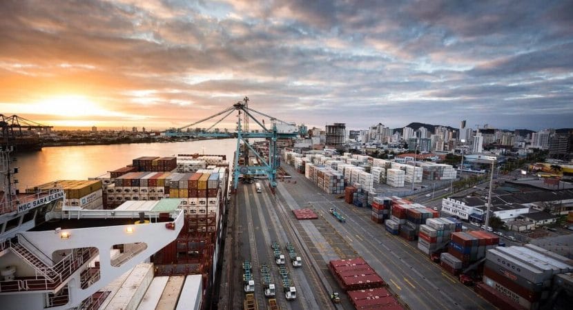 Antaq avança na desestatização dos portos brasileiros e aprova uma audiência pública para o processo de privatização do Porto de Itajaí durante os próximos meses do ano