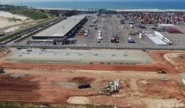 O Porto do Pecém desenvolveu um novo projeto de infraestrutura e irá realizar obras de ampliação para expandir um pátio de armazenagem de cargas, visando novas operações futuras no local