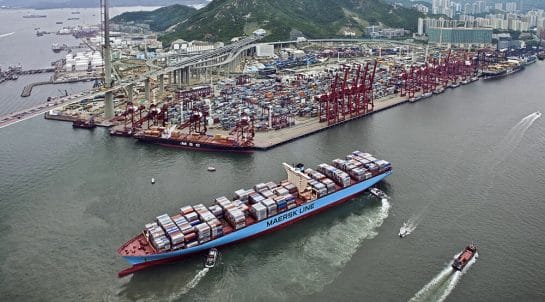 navio mercante e o seu papel para o transporte marítimo na economia global
